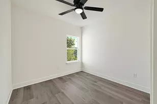7957 Booker St, Houston, TX 77028 - Photo 9