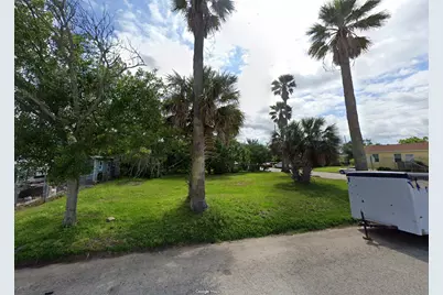 5528 Avenue P 1/2, Galveston, TX 77551 - Photo 3