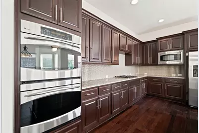 6 Sleeping Colt Place, The Woodlands, TX 77389 - Photo 9