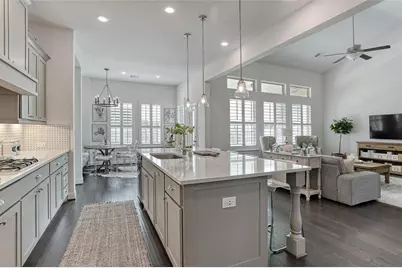 8910 Vineyard Valley Court, Tomball, TX 77375 - Photo 3