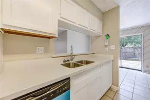 212 Quaker Dr, Friendswood, TX 77546 - Photo 13