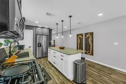 2811 Sealy Street, Galveston, TX 77550 - Photo 19