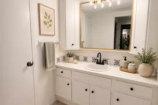 2744 Briarhurst Dr, Houston, TX 77057 - Photo 9