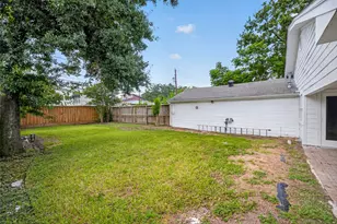 3731 Drake St, Houston, TX 77005 - Photo 35