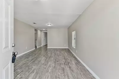 6905 Speaker Street, Hitchcock, TX 77563 - Photo 3