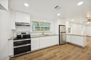 1803 Simpson St, Houston, TX 77020 - Photo 3