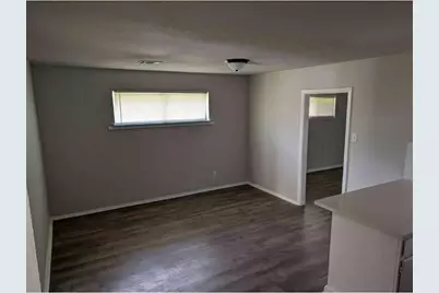 5207 Rue Street, Houston, TX 77033 - Photo 3