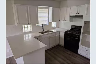 5207 Rue Street, Houston, TX 77033 - Photo 7