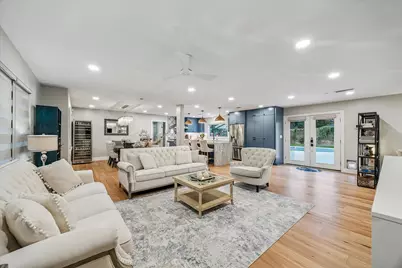 8518 Westview Drive, Houston, TX 77055 - Photo 9