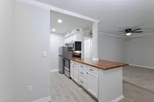132 Oyster Creek Dr, Lake Jackson, TX 77566 - Photo 5