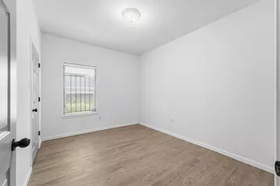 319 N Carolina Street #B, Houston, TX 77029 - Photo 11