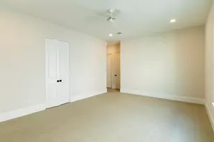 3821 N Braeswood Blvd, Houston, TX 77025 - Photo 9