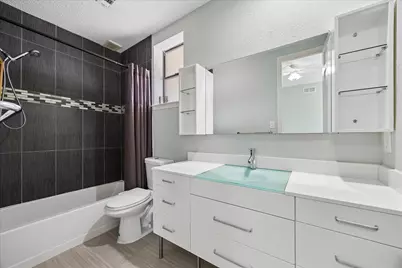 1605 Potomac Drive #E, Houston, TX 77057 - Photo 9