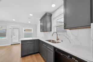 9906 Sageglow Dr, Houston, TX 77089 - Photo 5