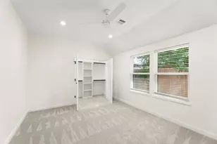 729 Caperton St, Houston, TX 77022 - Photo 19