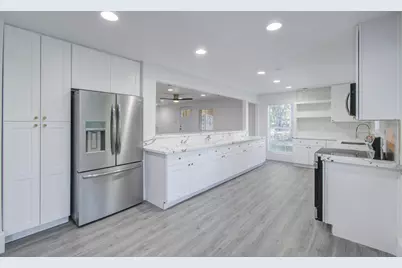 556 Brandon Road, Conroe, TX 77302 - Photo 5