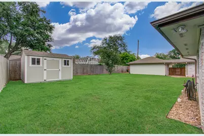 10402 Hazelhurst Drive, Houston, TX 77043 - Photo 41