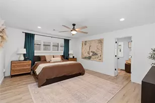 10402 Hazelhurst Dr, Houston, TX 77043 - Photo 29