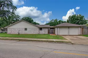 10402 Hazelhurst Dr, Houston, TX 77043 - Photo 43