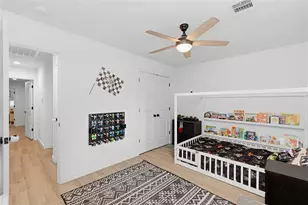 10402 Hazelhurst Dr, Houston, TX 77043 - Photo 25