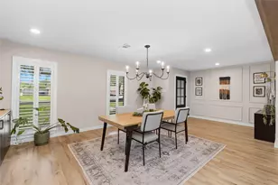 10402 Hazelhurst Dr, Houston, TX 77043 - Photo 9