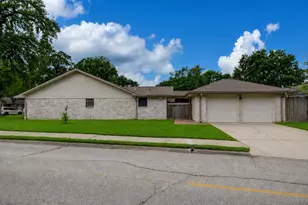 10402 Hazelhurst Dr, Houston, TX 77043 - Photo 43