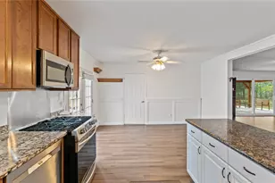 402 Placid Lake Ln, Magnolia, TX 77354 - Photo 7