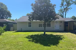 5962 Southwind St, Houston, TX 77033 - Photo 1