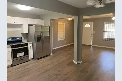 5962 Southwind Street, Houston, TX 77033 - Photo 5
