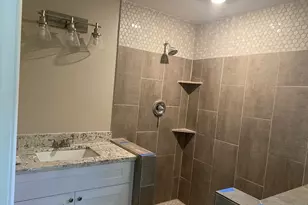 5962 Southwind St, Houston, TX 77033 - Photo 13