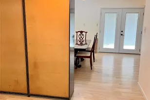 10831 Sandpiper Dr, Houston, TX 77096 - Photo 11