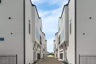 1177 W 19th St, Houston, TX 77008 - Photo 5