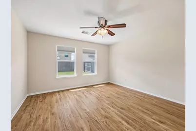 2715 Gaelic Green Street, Houston, TX 77045 - Photo 5