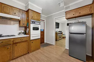 301 Hill St, Prairie View, TX 77445 - Photo 13