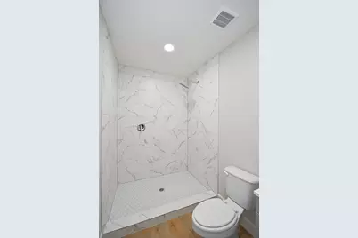 10910 Fullerton Drive, Houston, TX 77043 - Photo 9