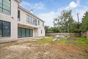 5324 Holly Springs Dr, Houston, TX 77056 - Photo 13