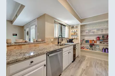 16570 Space Center Boulevard, Houston, TX 77058 - Photo 13