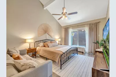 16570 Space Center Boulevard, Houston, TX 77058 - Photo 21