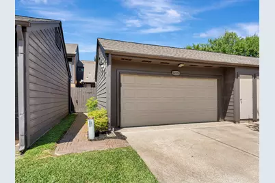 16570 Space Center Boulevard, Houston, TX 77058 - Photo 37