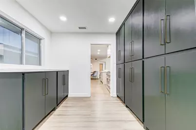 9219 Timberside Drive, Houston, TX 77025 - Photo 21