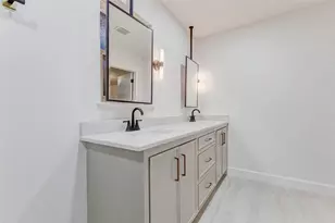 9219 Timberside Dr, Houston, TX 77025 - Photo 35