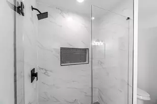 8658 Sonneville Dr, Houston, TX 77080 - Photo 23