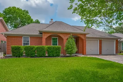 3007 Cloverdale, League City, TX 77573 - Photo 1