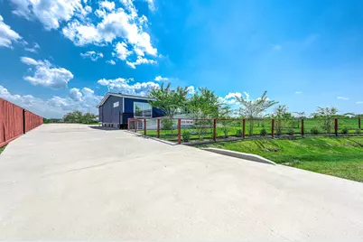 302 Pino Avenue, Alvin, TX 77511 - Photo 3
