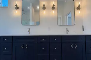 4802 Hummingbird St, Houston, TX 77035 - Photo 7