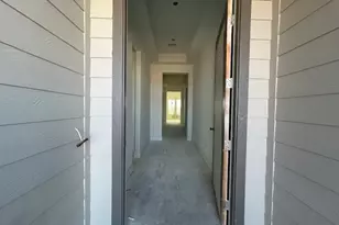 318 Legacy Point Dr, Sealy, TX 77474 - Photo 3