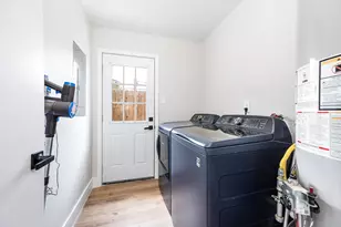 2506 Swan Ct, Houston, TX 77058 - Photo 13