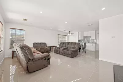 15707 Crooked Arrow Drive, Sugar Land, TX 77498 - Photo 7