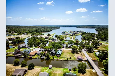 187 N Forest Drive, Huntsville, TX 77340 - Photo 1