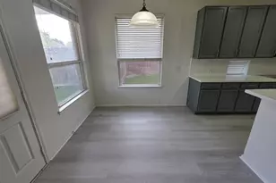 9005 Sundown Dr, Pearland, TX 77584 - Photo 9